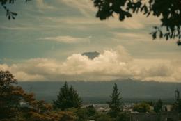 云雾中的富士山